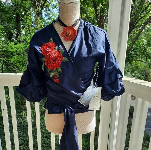 Iris-Los Angeles Tops - NEW🥀 Bubble sleeve wrap top!!! with long front tie sash❤️